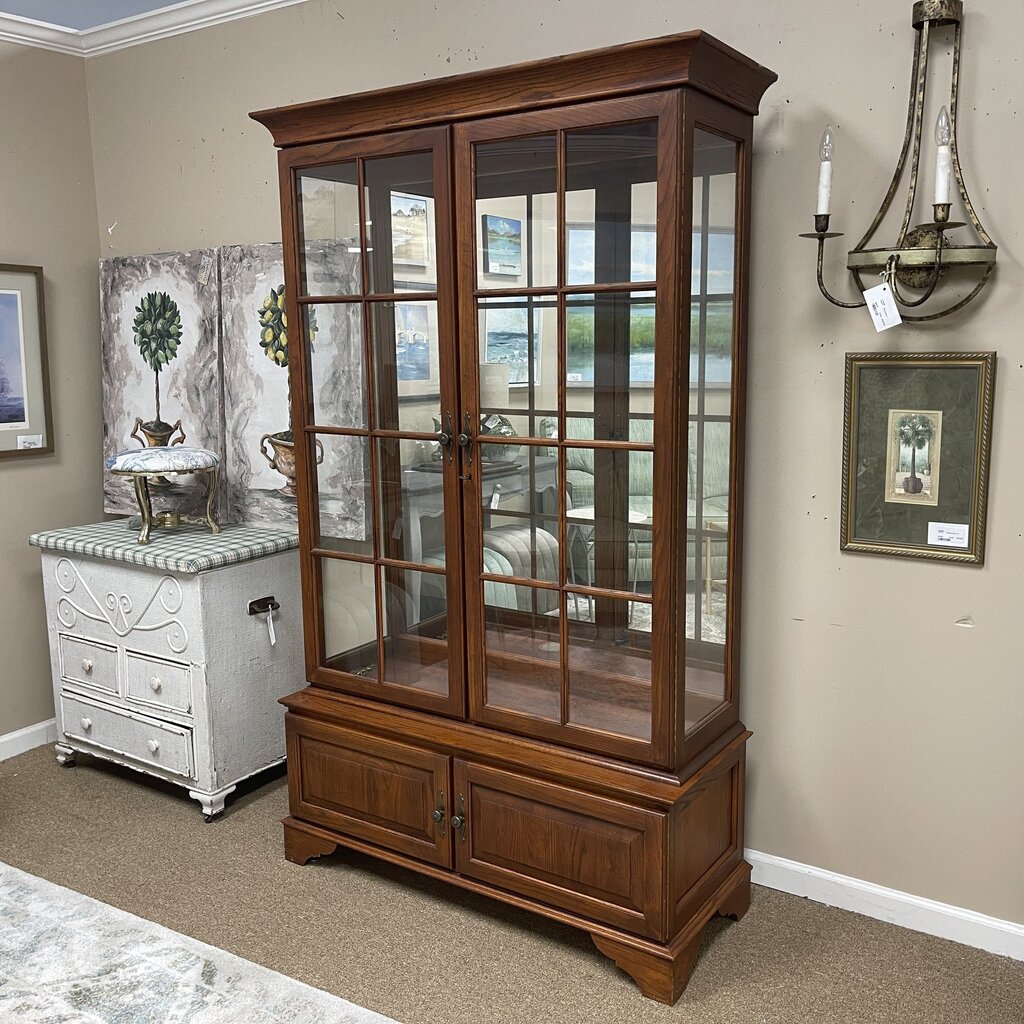 Glass Front Curio w/Mirrored Back