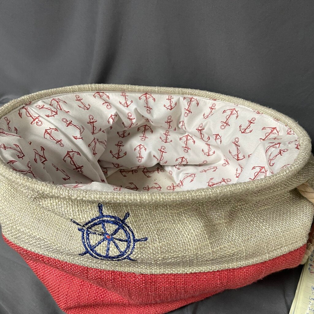 Lined Beach Hamper