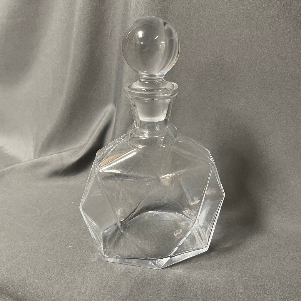 Glass Decanter w/Stopper