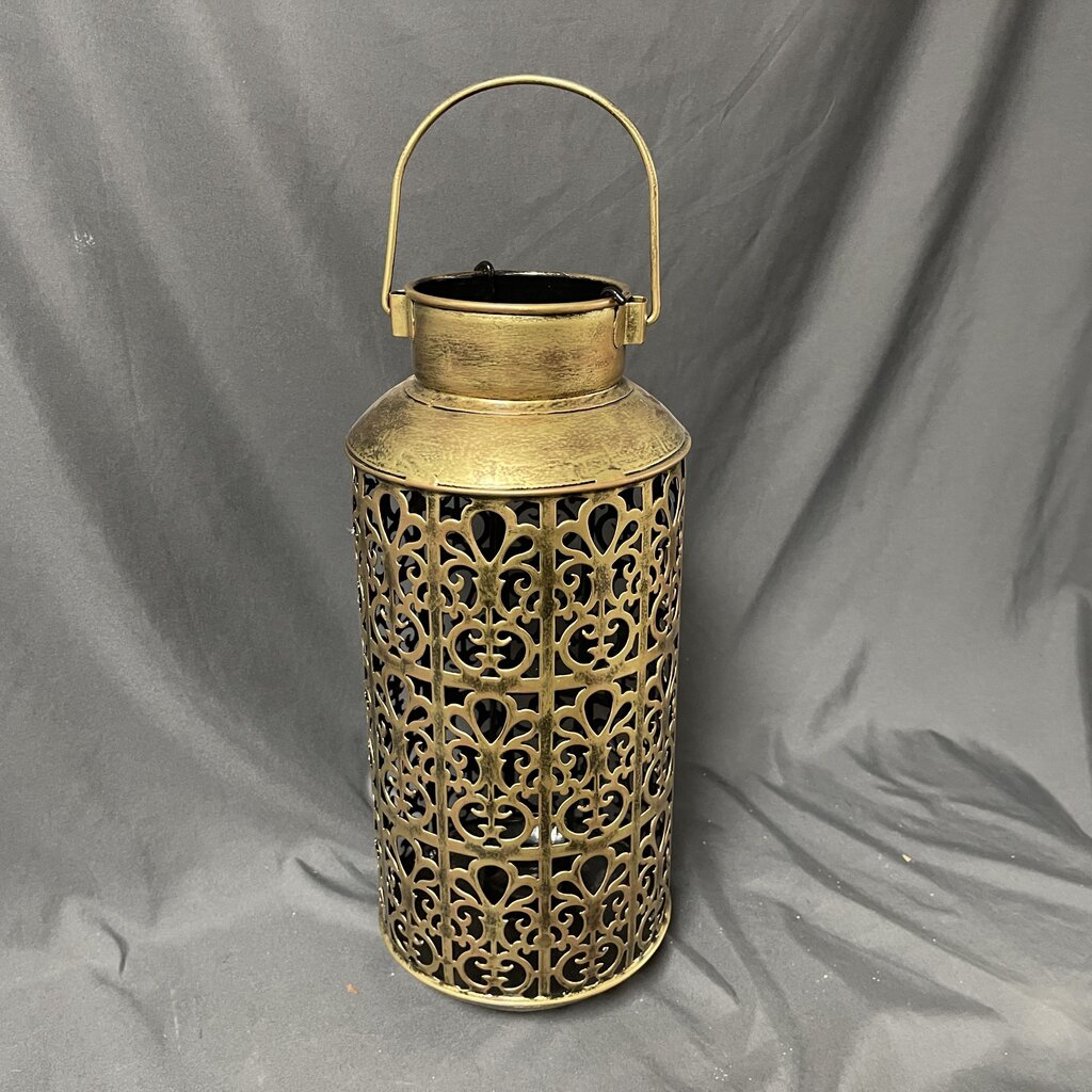 *NEW* Metal Lantern