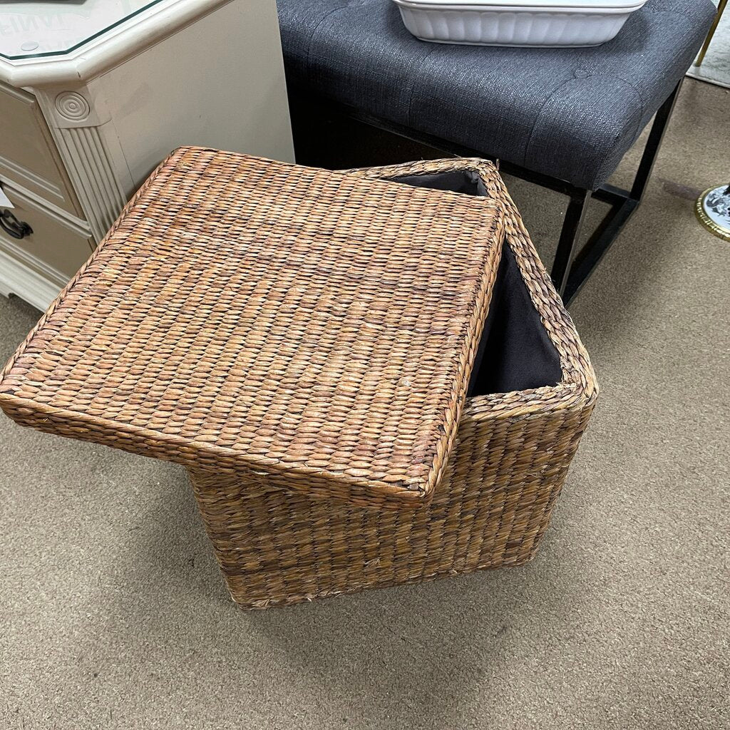 Rattan Storage Cube w/Lid