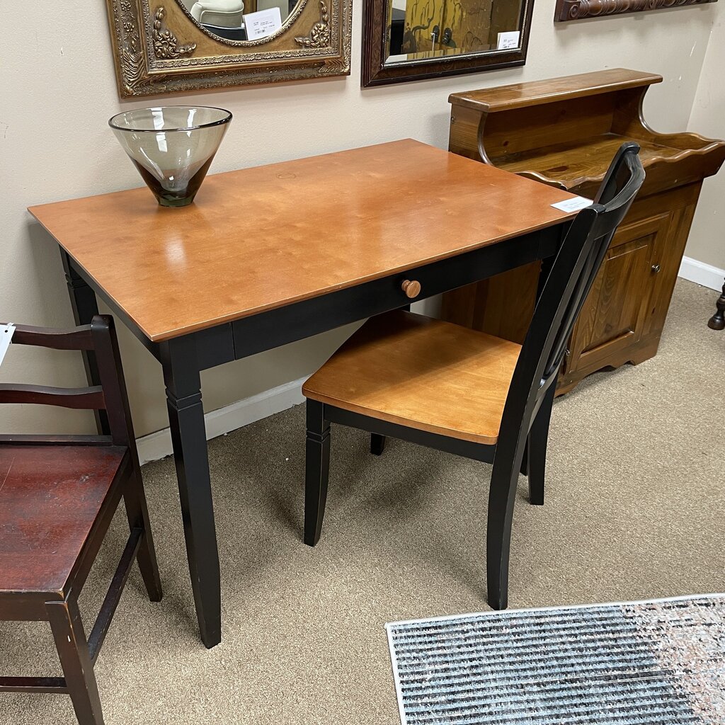 Small Writing Desk w/Chair