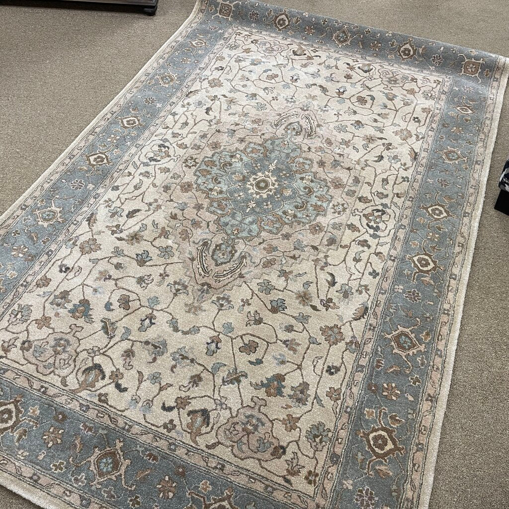 Heritage Hall Collection Wool Rug