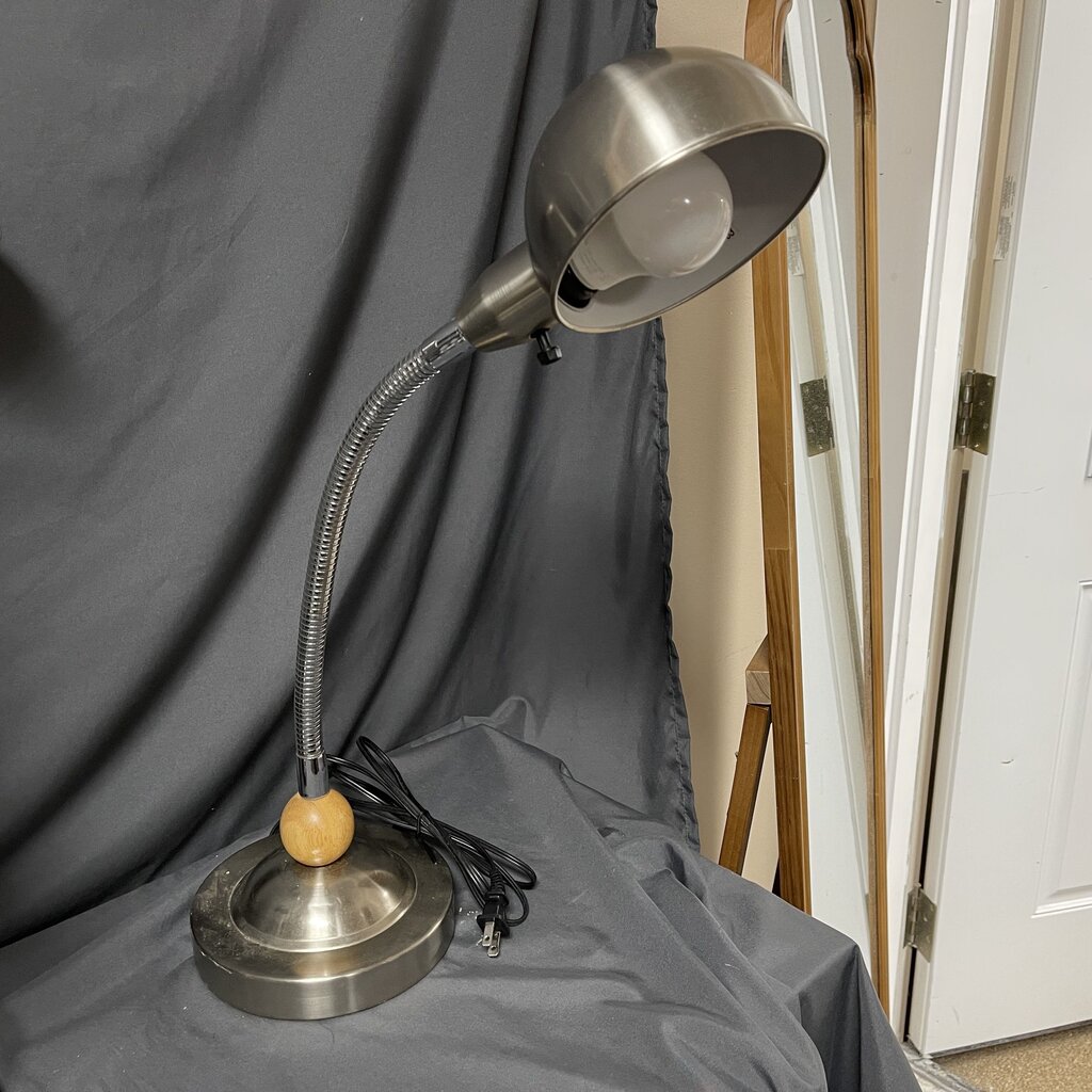 Gooseneck Desk Lamp