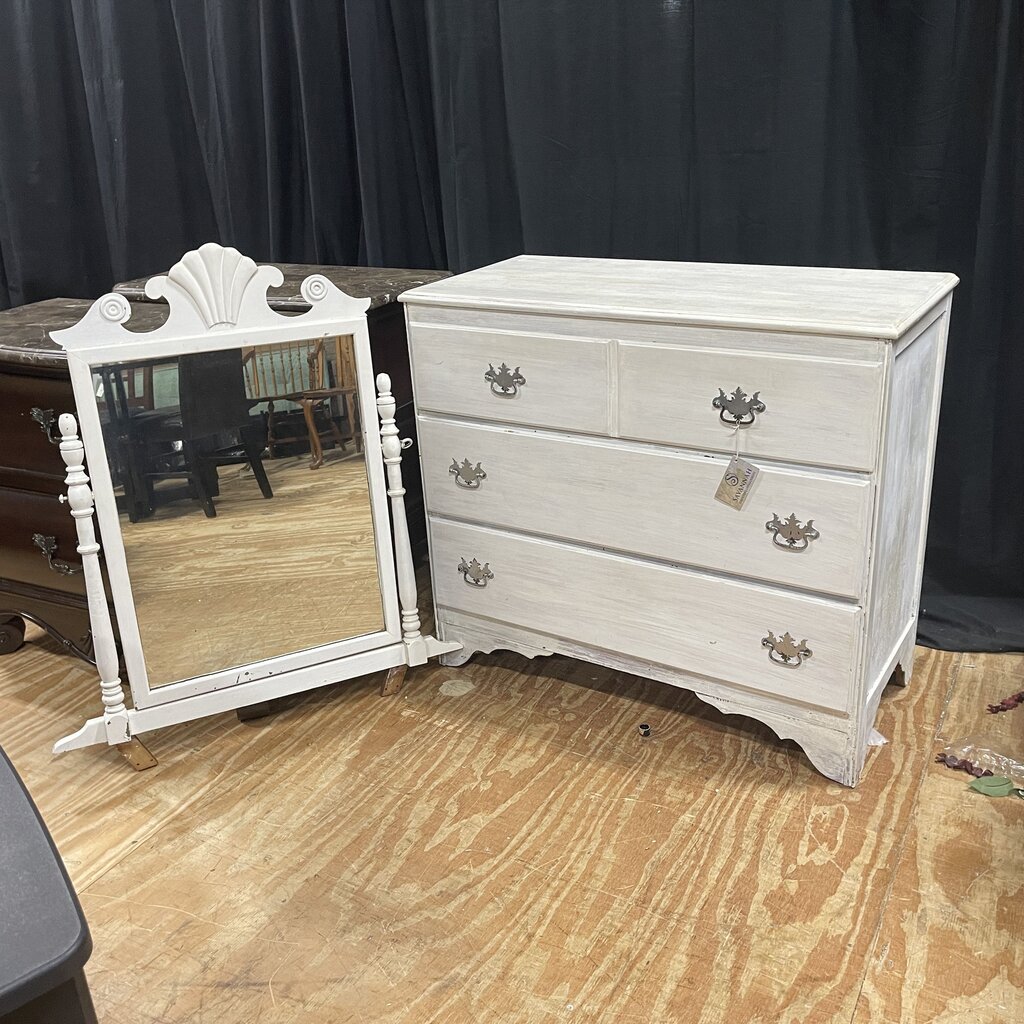 Distressed Dresser w/Mirror