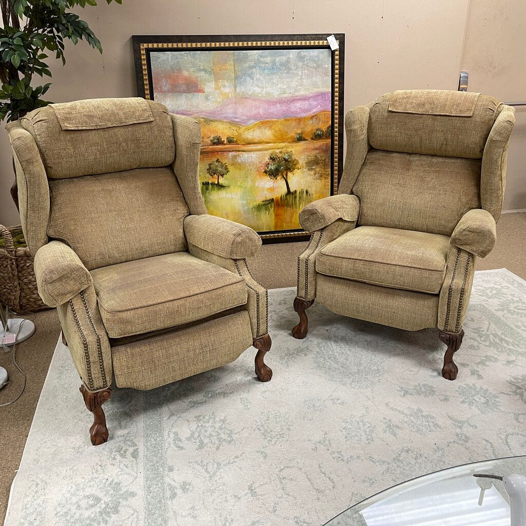 Nail Head Detail Upholstered Recliner