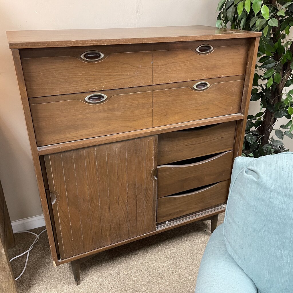 Mid Century Modern Gentlemen's Chest