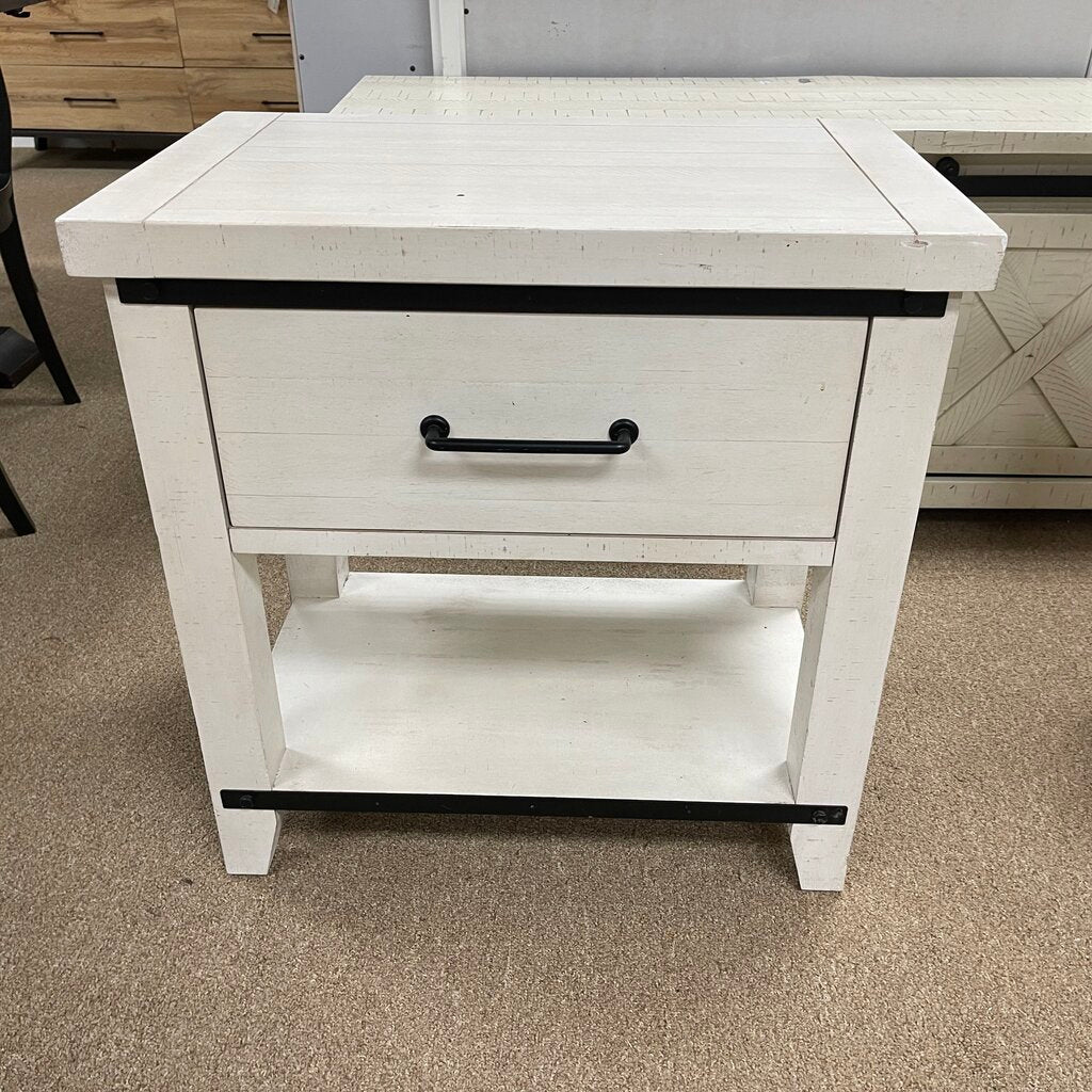 1-Drawer Farm Style Nightstand