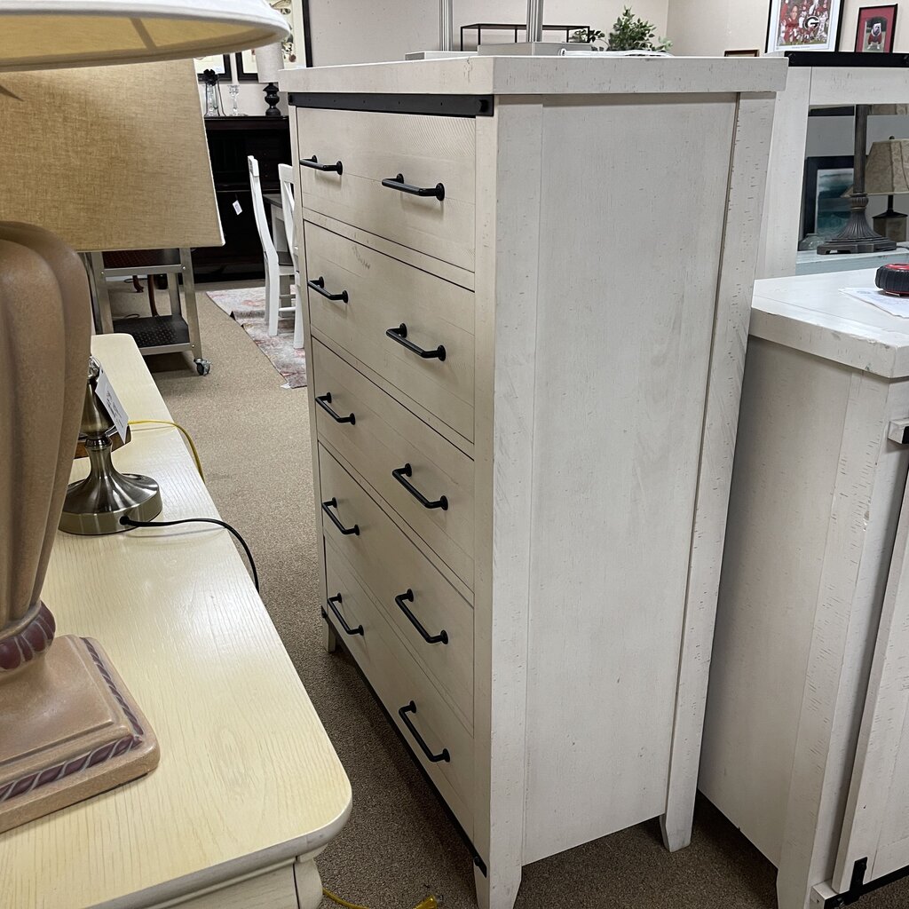 Farm Style Chest of Drawers