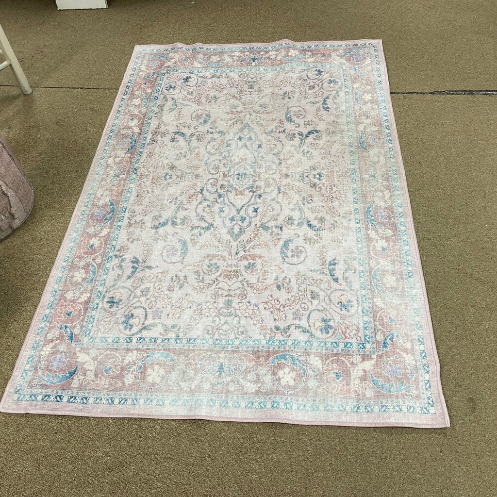 Area Rug w/Pad