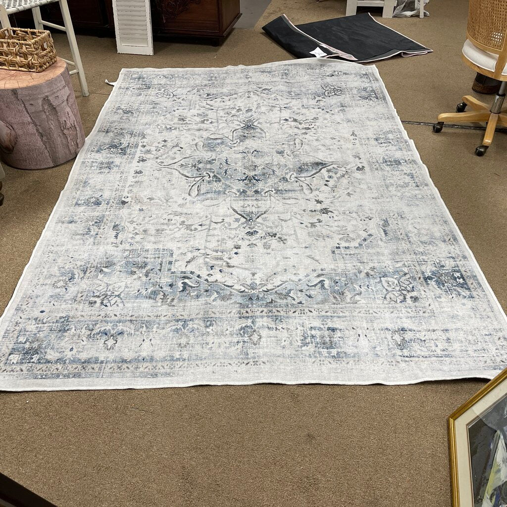 Area Rug w/Pad