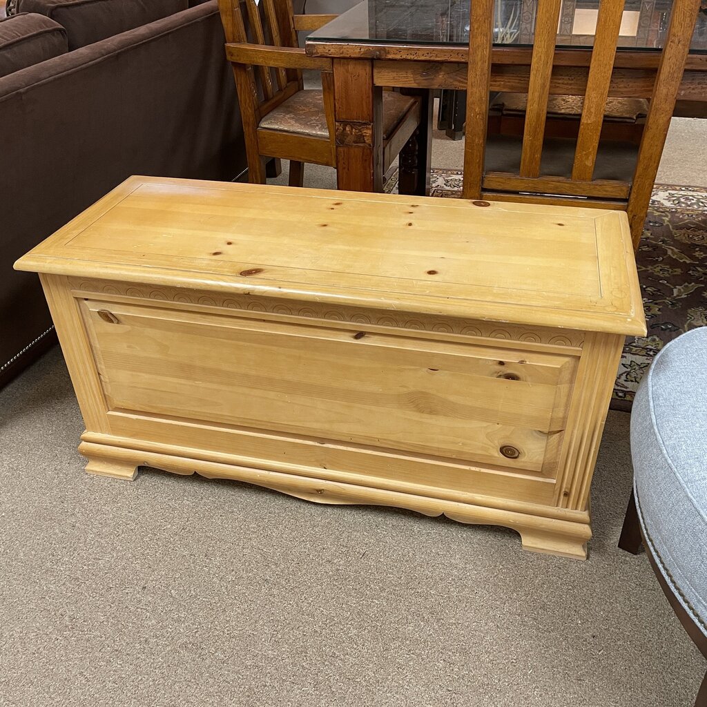 Cedar Lined Pine Blanket Chest