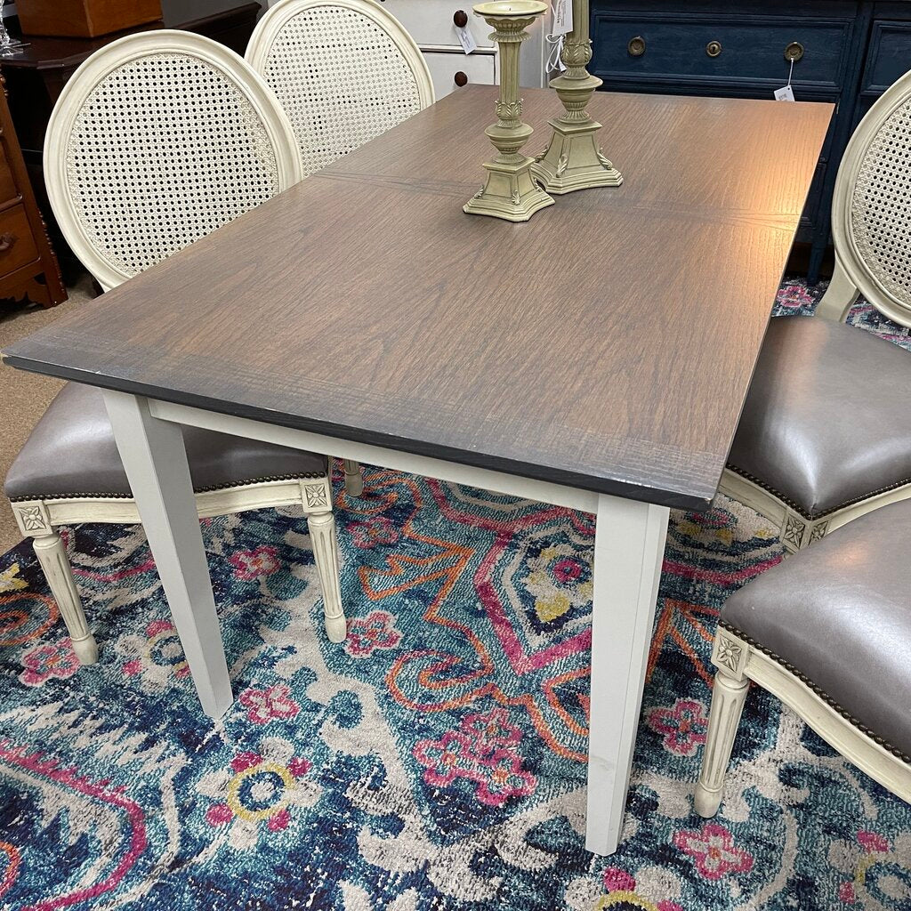 Farmhouse Table + 3-18" Leaves