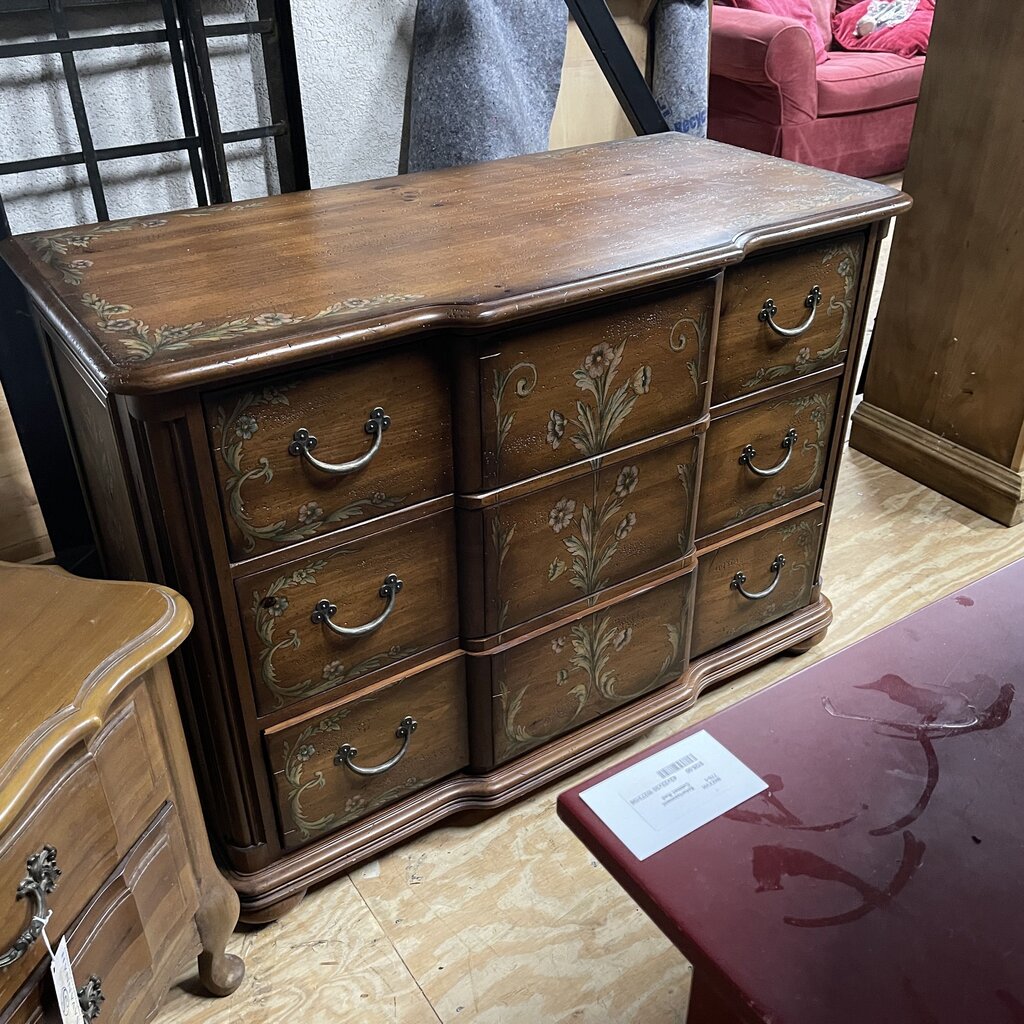 Weston Hills Bachelor's Chest