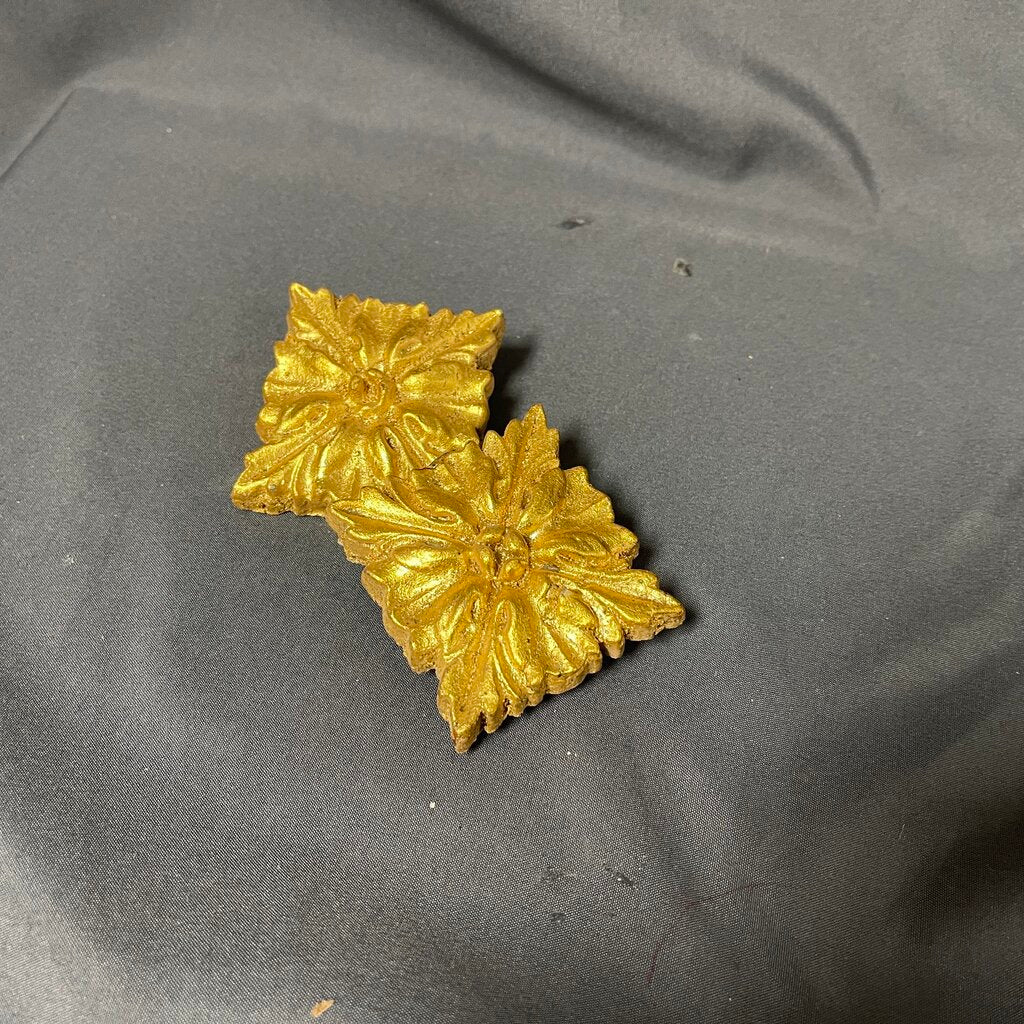 Pair Picture Hanging Medallions