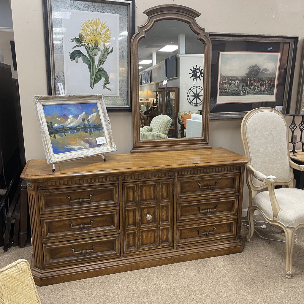 Dresser w/Mirror