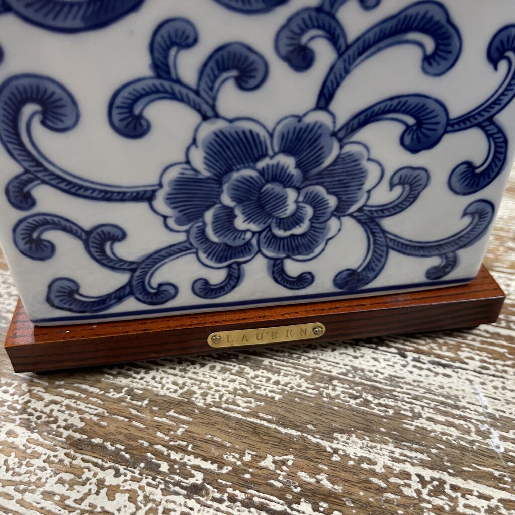 Avalon Blue Peony & Vine Lamp