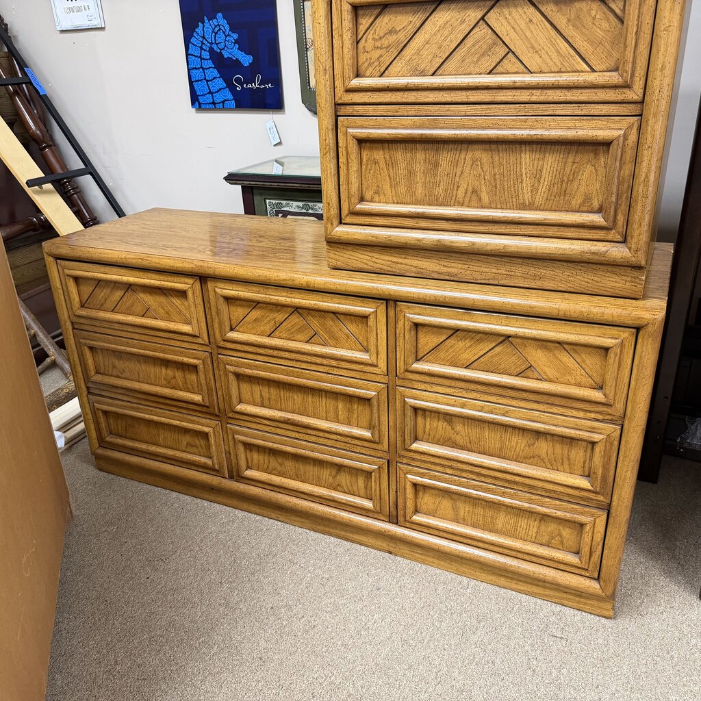 Vintage Dresser w/Mirror