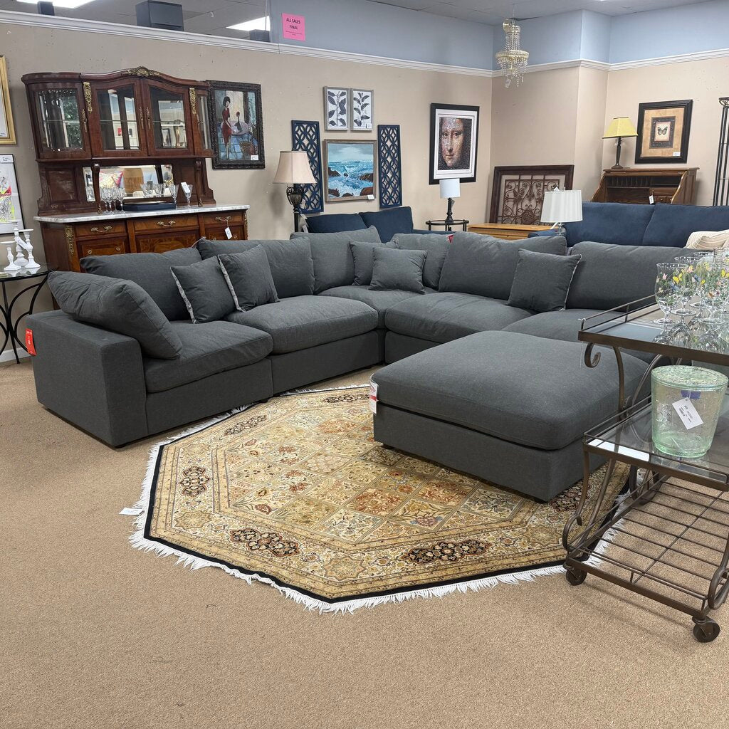*NEW* 6-pc Sectional + 5 Pillows