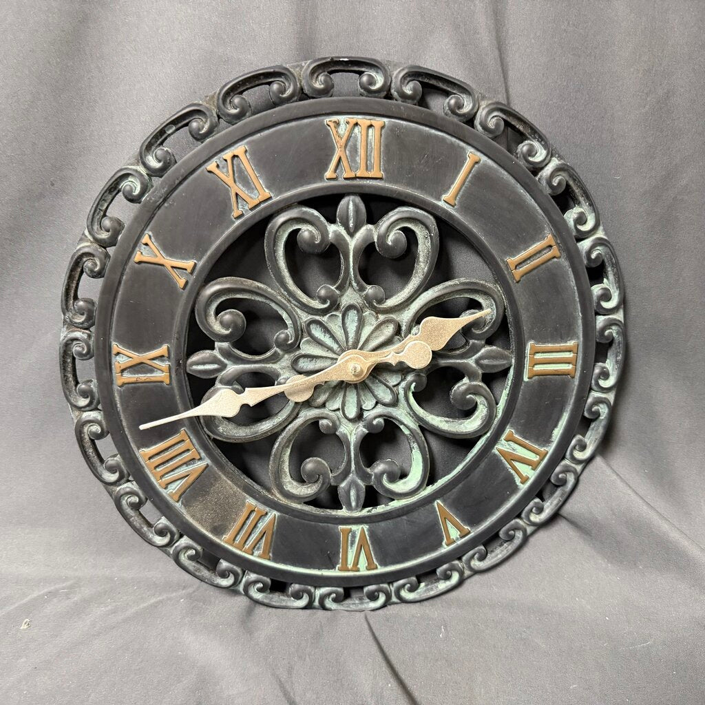 Metal Look Resin Clock