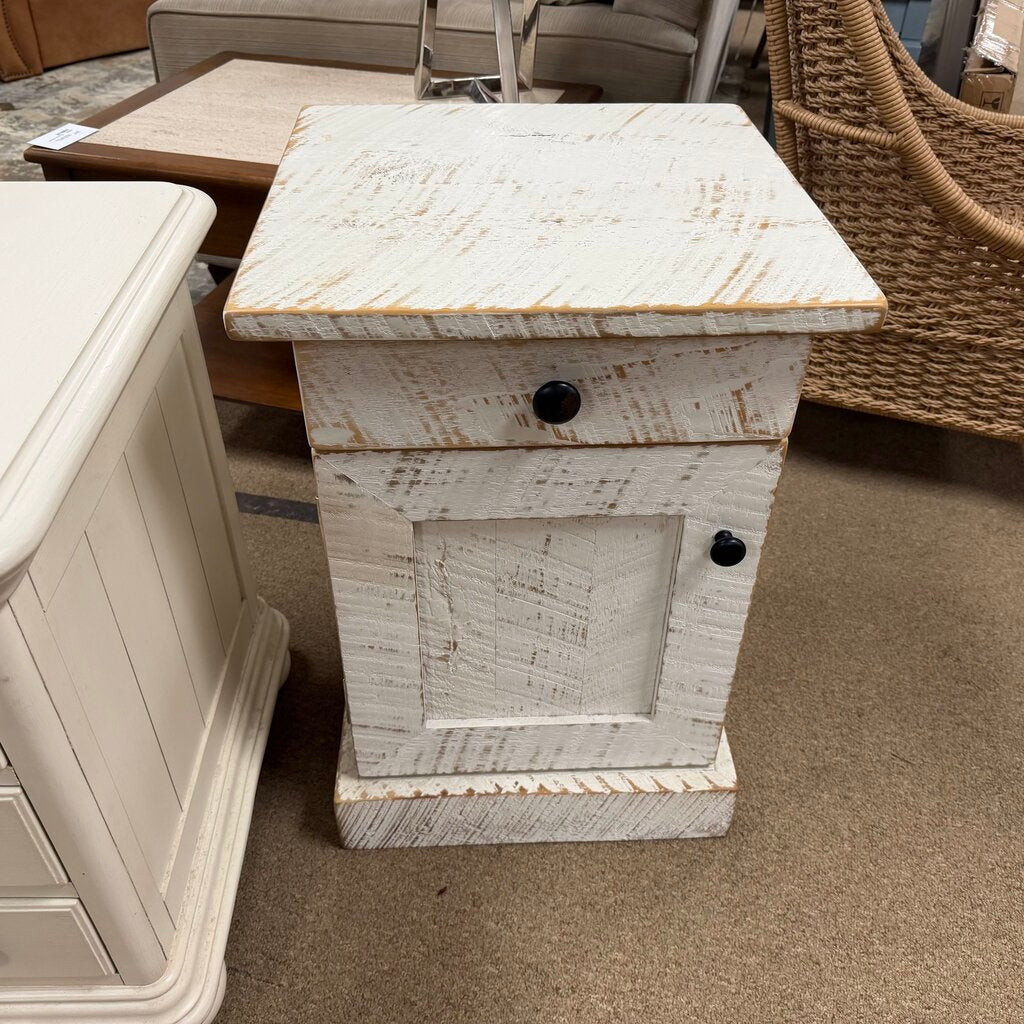 Distressed Farmhouse Style Side Table