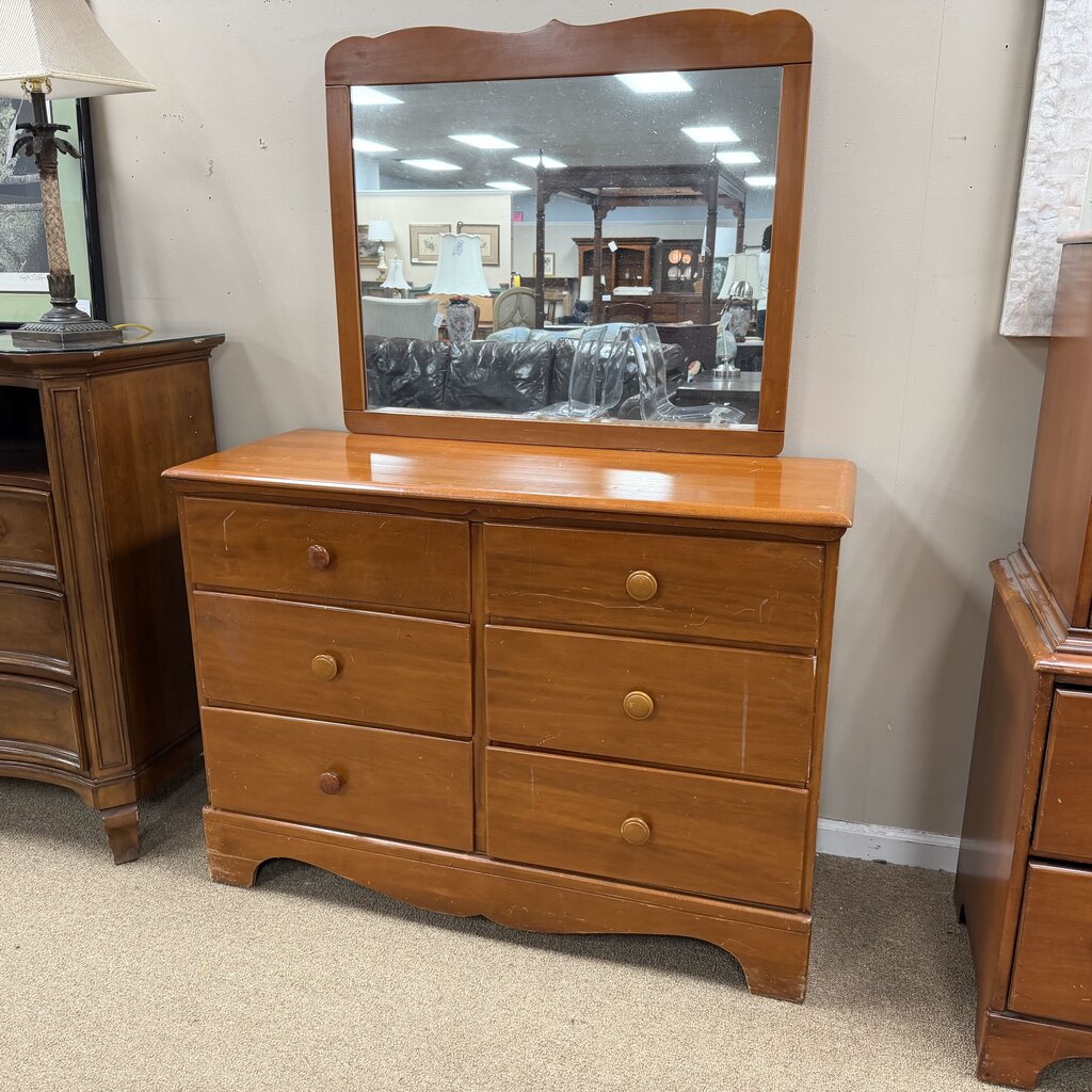 Vintage Dresser w/Mirror