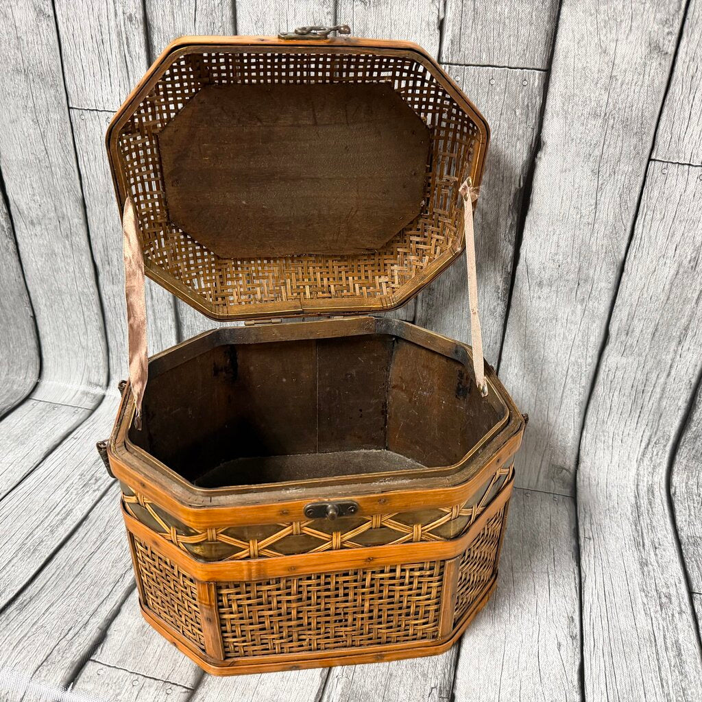 Decorative Rattan Box