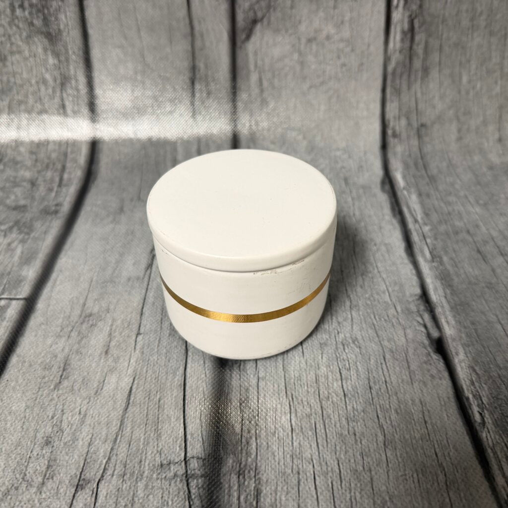 Round Trinket Box w/Lid