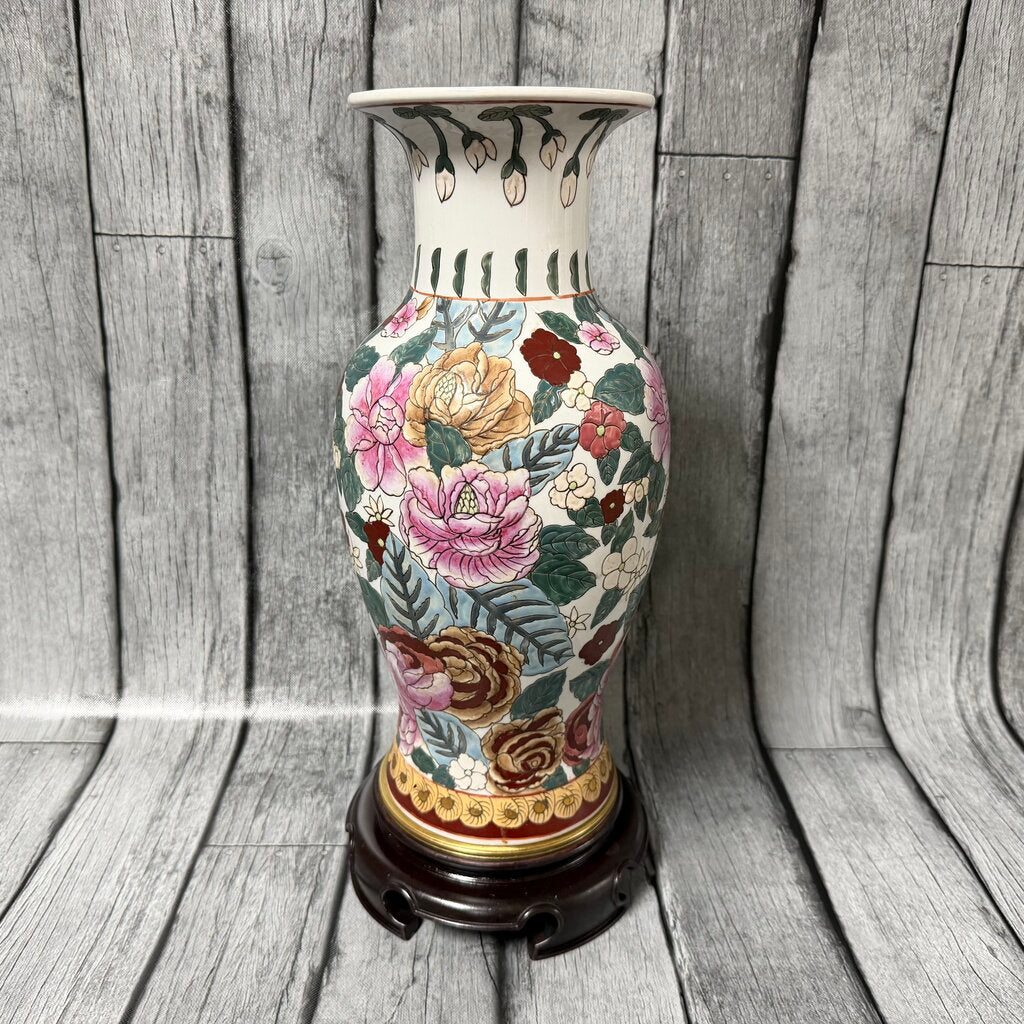 Chinoiserie Porcelain Vase