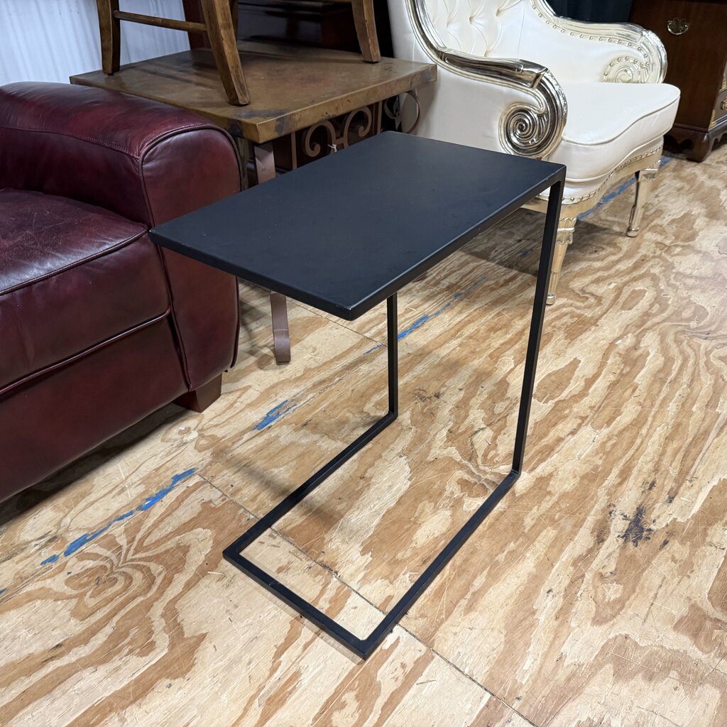 Metal C-Table