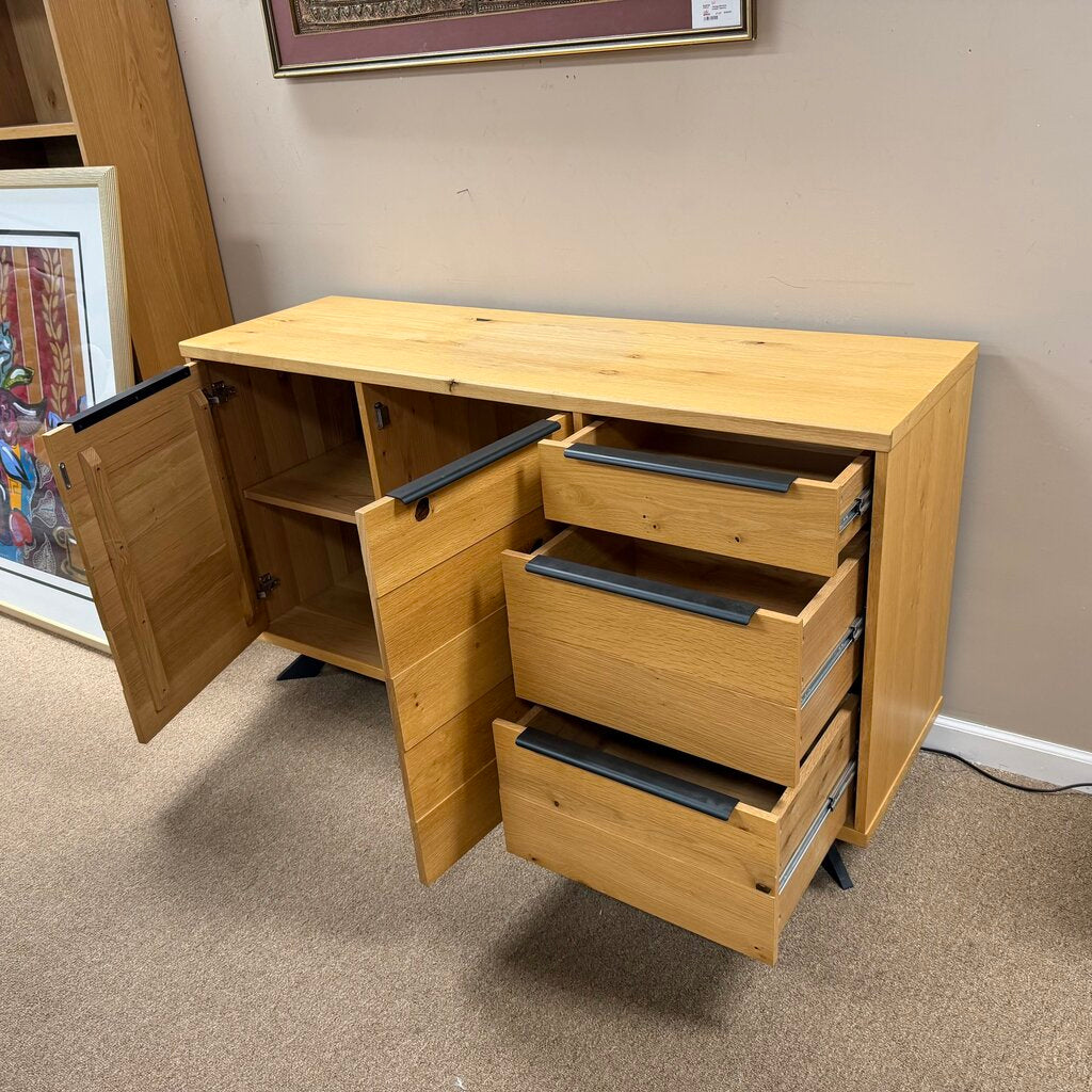 Mid Century Style Buffet/Server