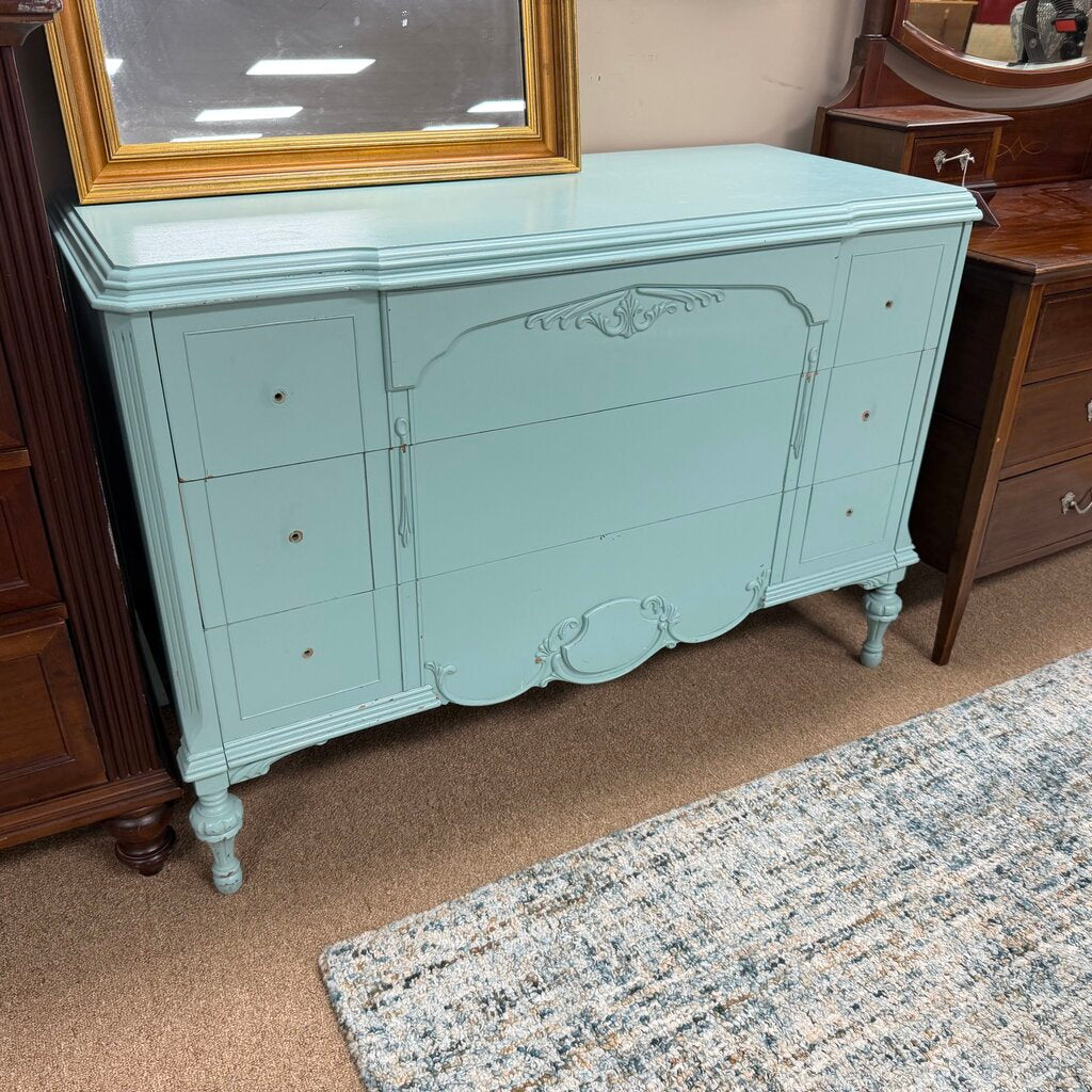 Painted Vintage Dresser (missing knobs)