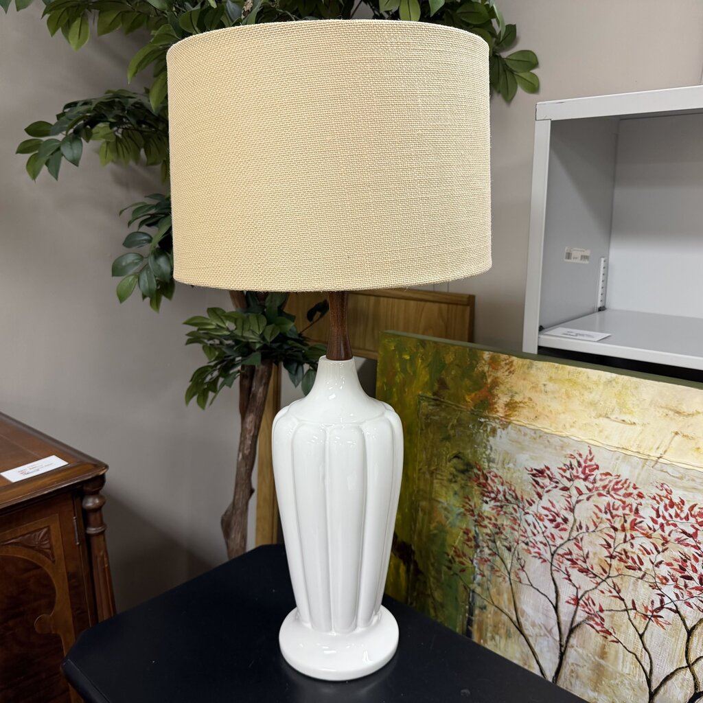 Fluted Ceramic Lamp