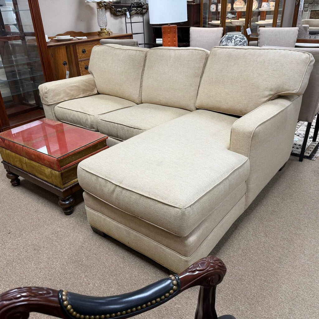 Small Sectional w/Chaise End
