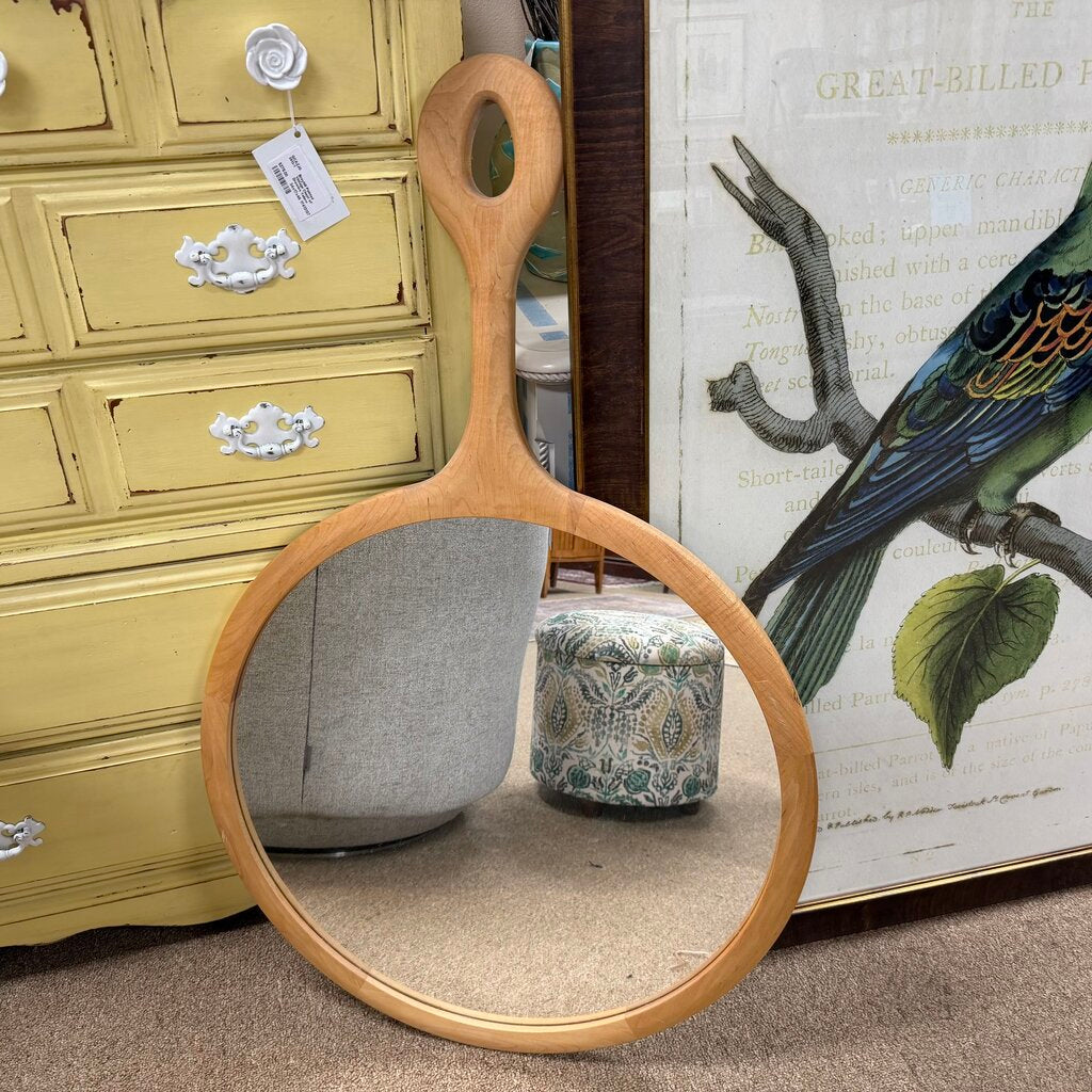 Round Minimalist Style Wall Mirror w/Decorative Handle