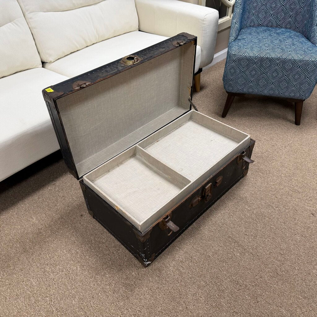 Antique Steamer Trunk w/Tray