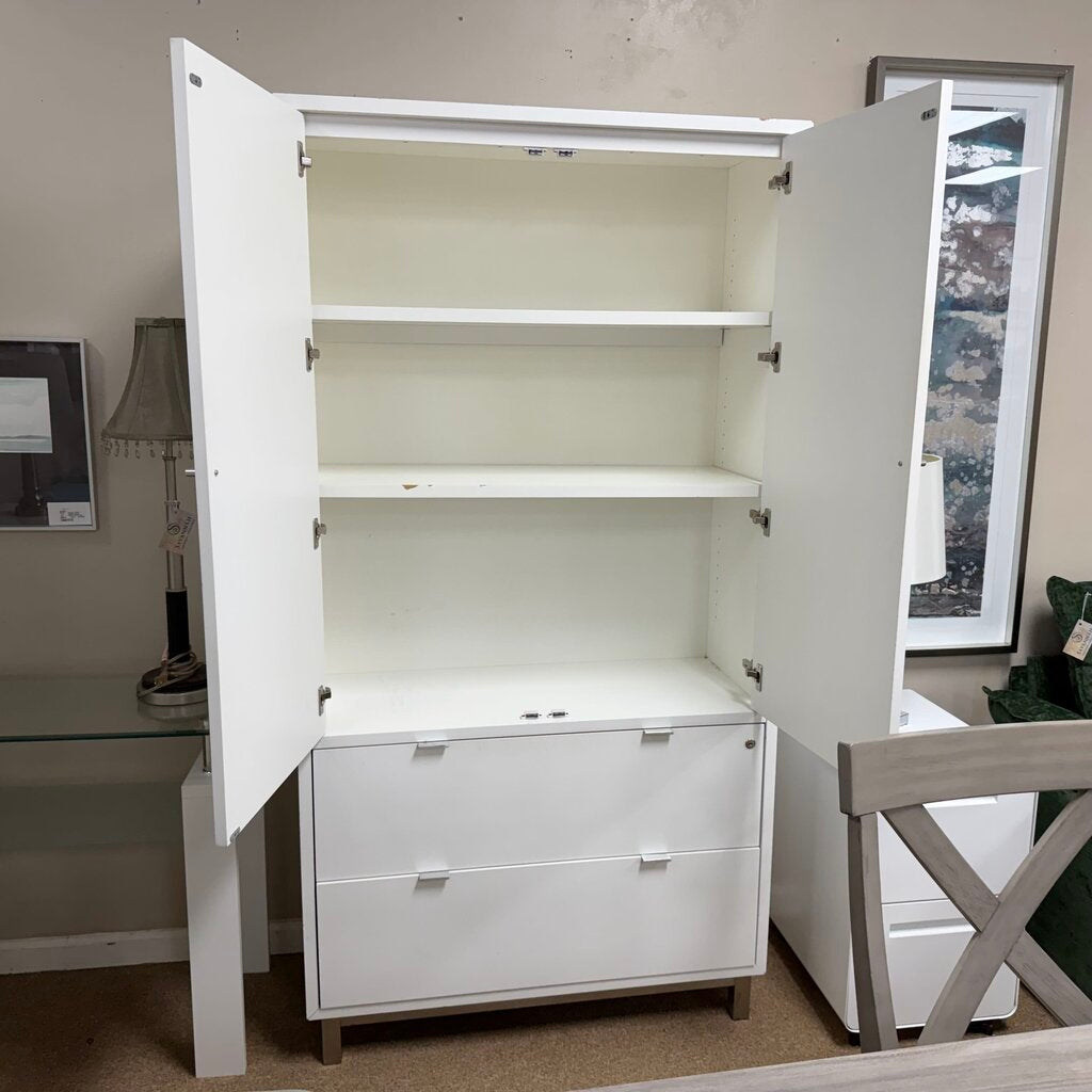 Storage Cabinet w/Key