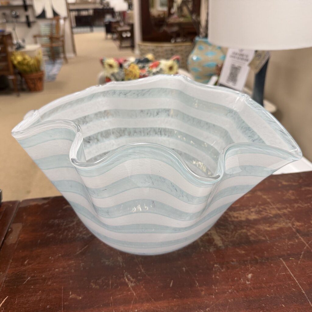 Ruffle Top Glass Bowl