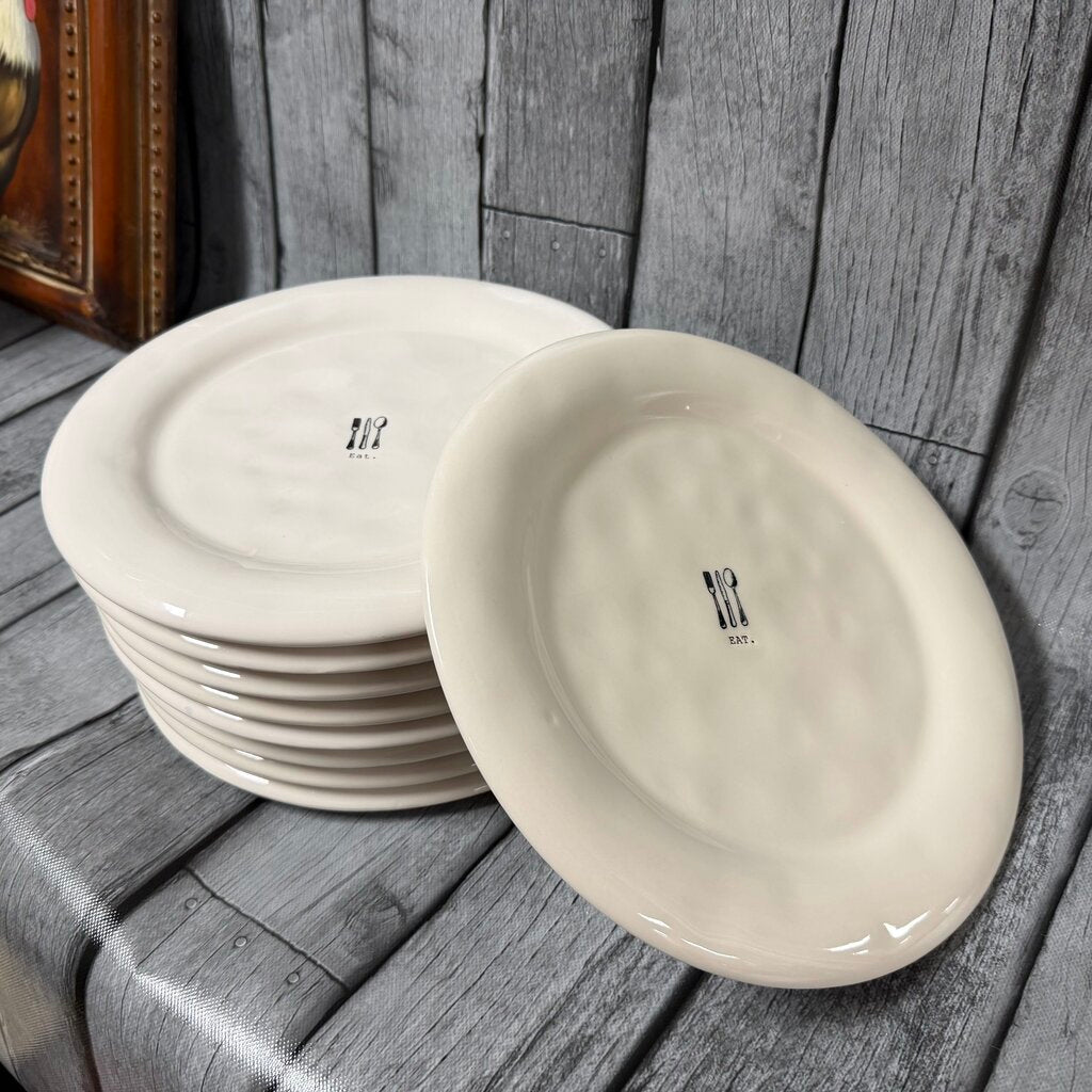Set/9 "Eat" Dinner Plates