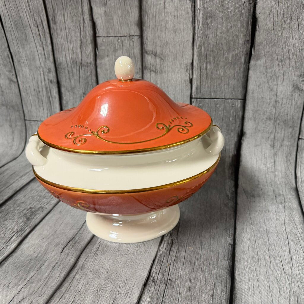 Abigails "Lustree" Covered Vegetable Dish/Soup Tureen - Made in Italy
