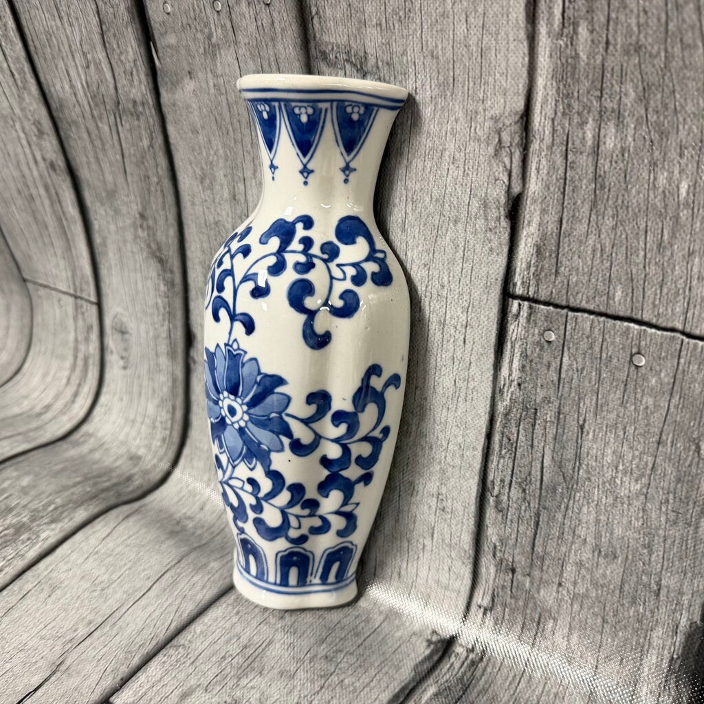 Chinoiserie Wall Pocket Vase