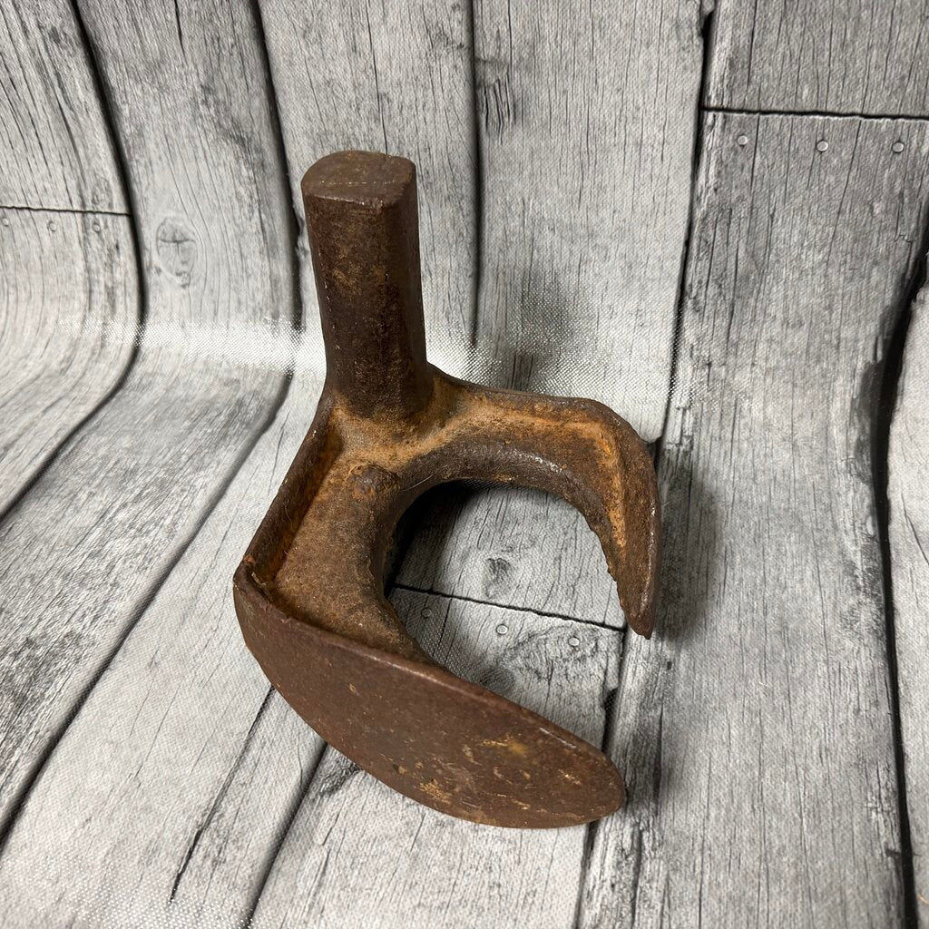 Vintage Cast‑Iron Cobbler’s Shoe Last