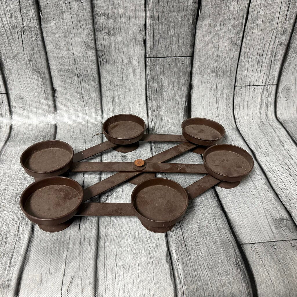 Adjustable Metal Candleholder