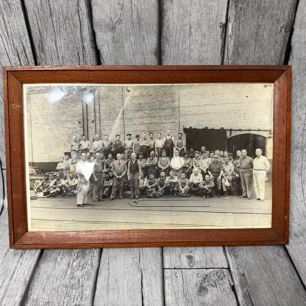 Historic Group Portrait of Central of Georgia Railway Shopmen in Savannah