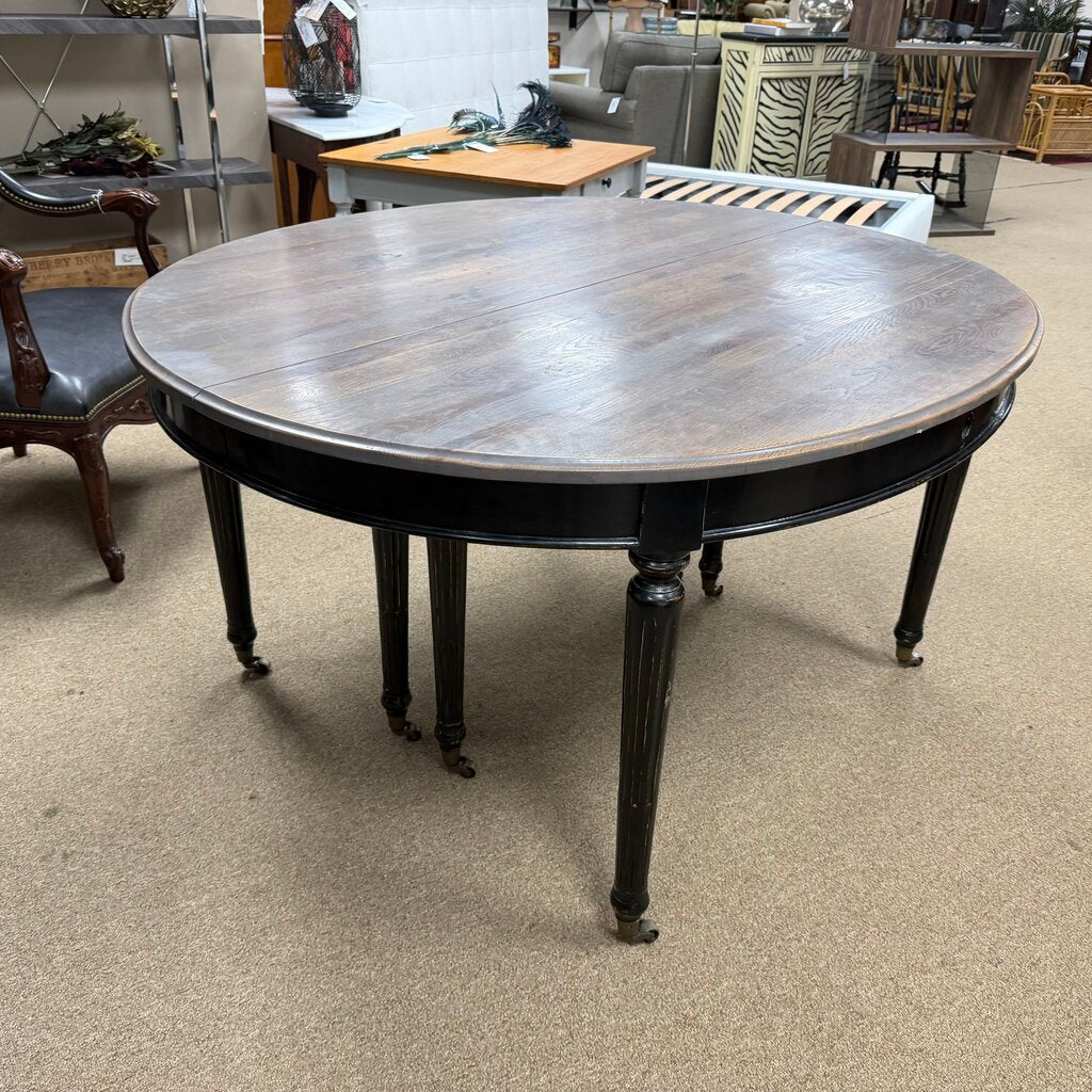 Vintage Crank-Extension Dining Table + 2-22.5" leaves