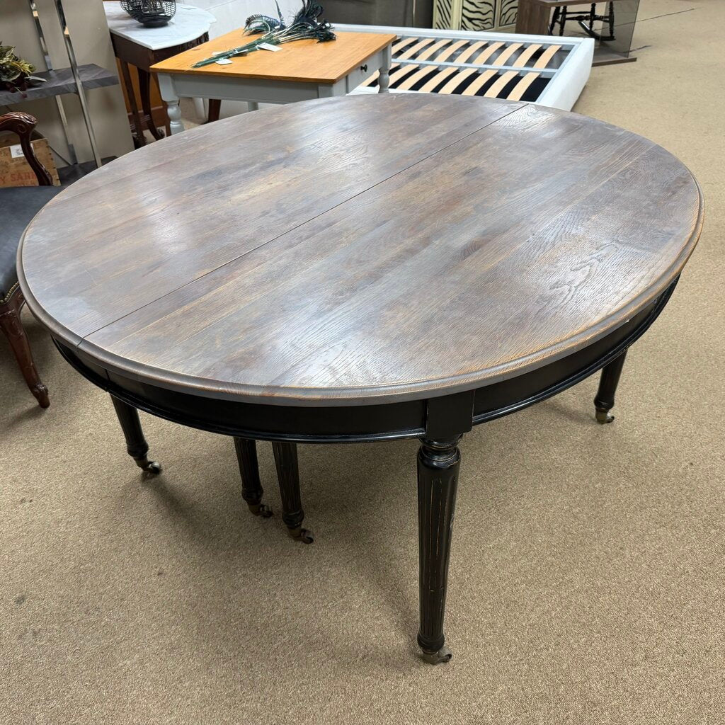 Vintage Crank-Extension Dining Table + 2-22.5" leaves