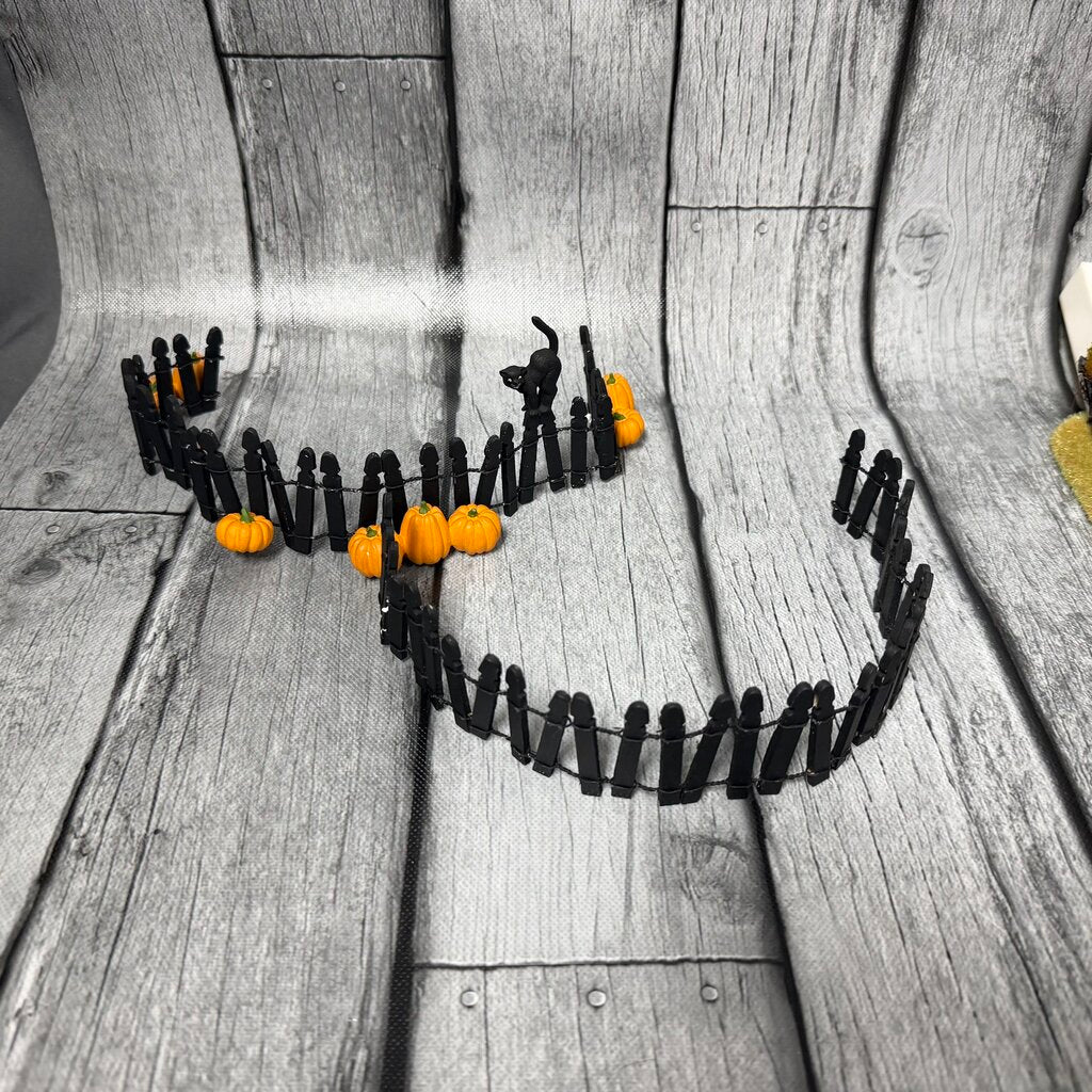 2-pc Halloween Fence (with box)