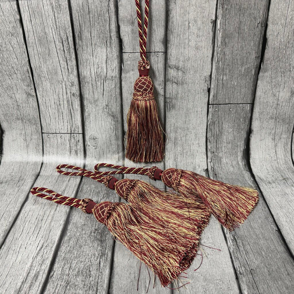 Set/4 Maroon + Gold Tassels