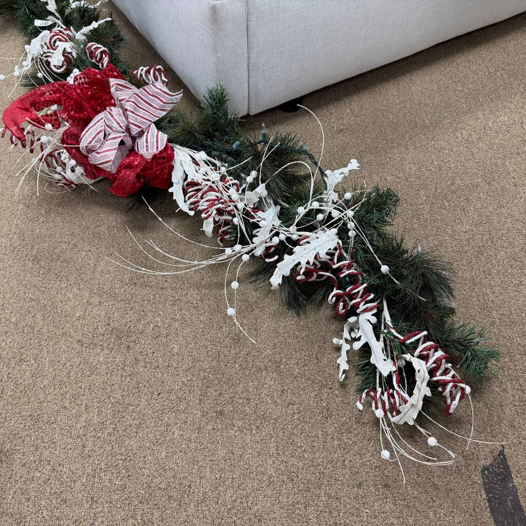 9' Lighted Red + White Decorated Garland
