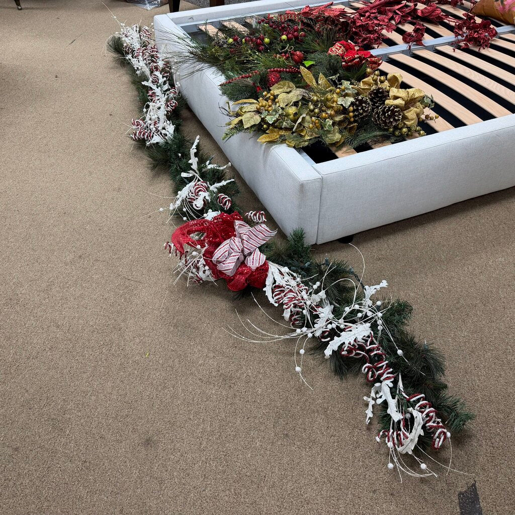 9' Lighted Red + White Decorated Garland
